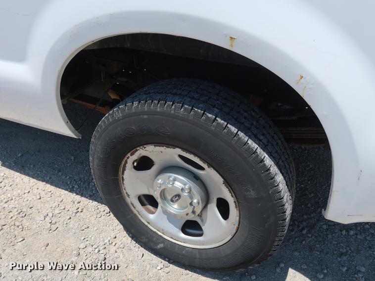 image for item EF9784 2008 Ford F350 Super Duty pickup truck