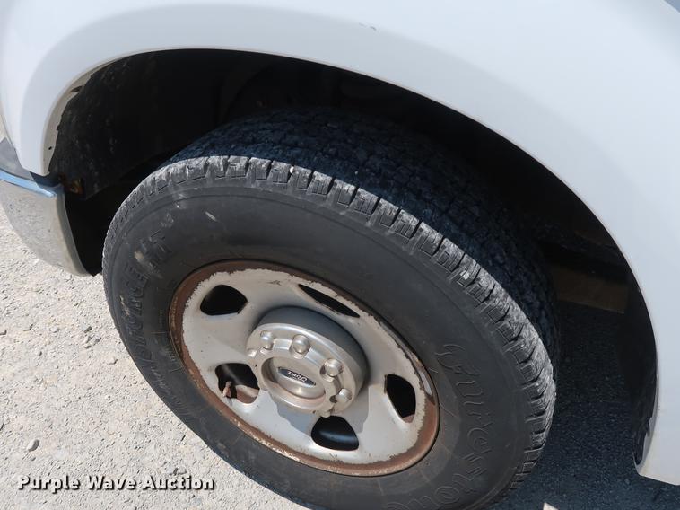 image for item EF9784 2008 Ford F350 Super Duty pickup truck