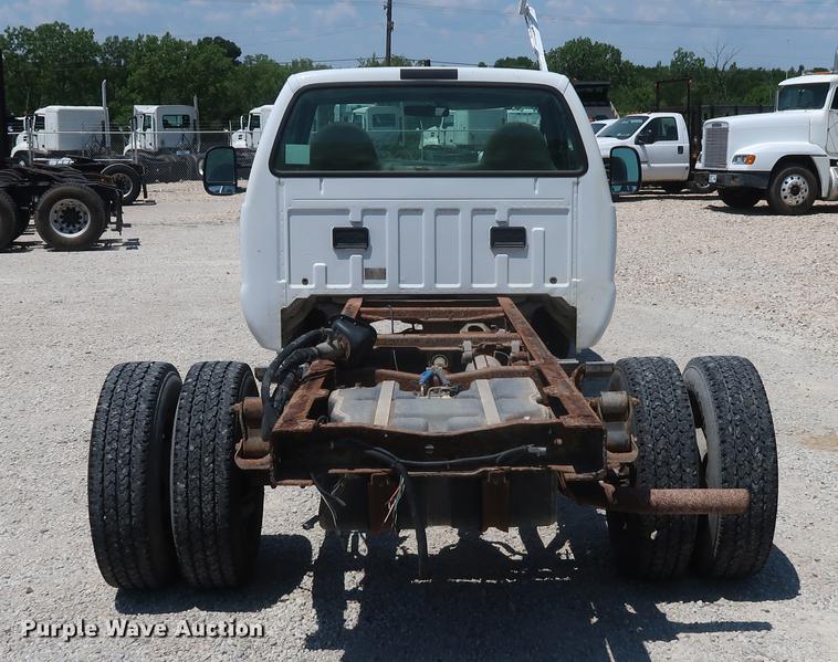 image for item EF9785 1999 Ford F350 Super Duty pickup truck cab and chassis