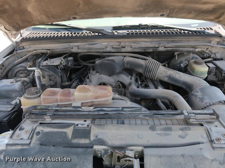 image for item EF9785 1999 Ford F350 Super Duty pickup truck cab and chassis