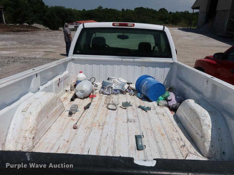 image for item EF9798 2007 Chevrolet Silverado 1500 pickup truck