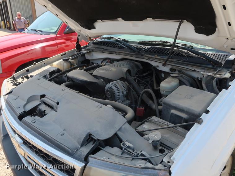 image for item EF9798 2007 Chevrolet Silverado 1500 pickup truck