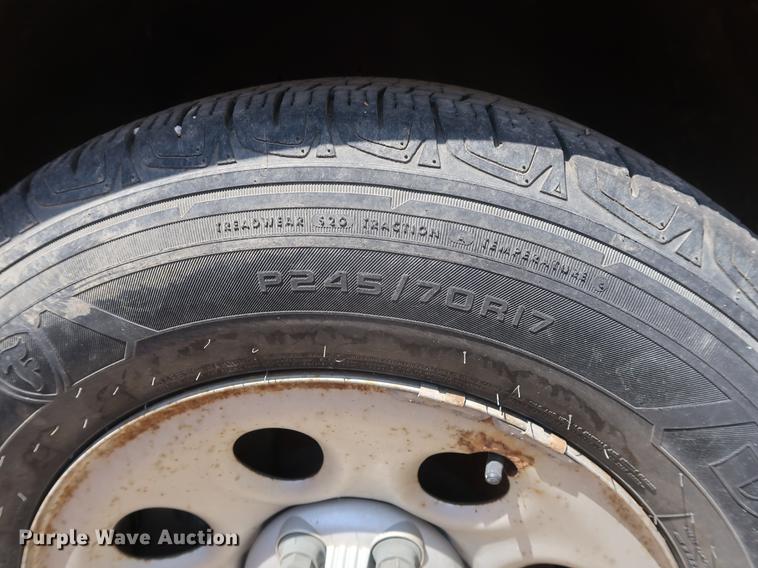 image for item EF9798 2007 Chevrolet Silverado 1500 pickup truck