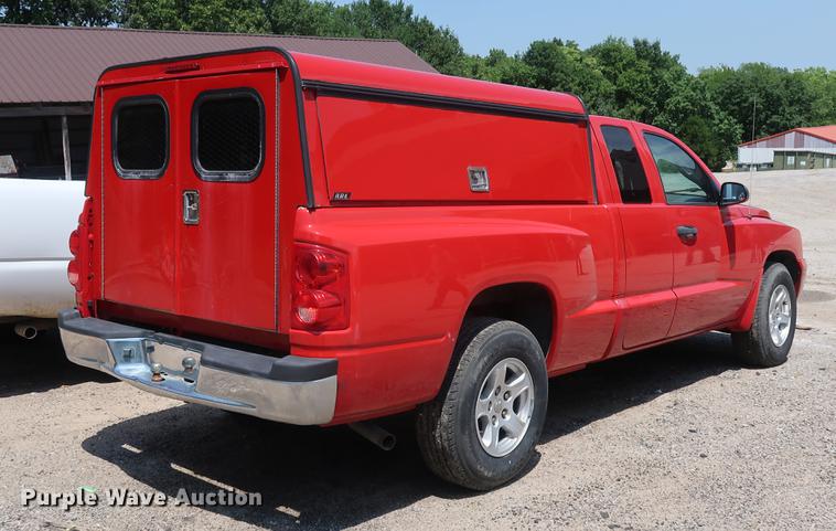 image for item EF9799 2006 Dodge Dakota Club Cab pickup truck
