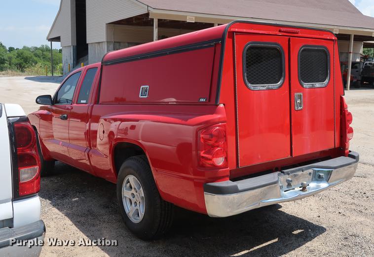 image for item EF9799 2006 Dodge Dakota Club Cab pickup truck