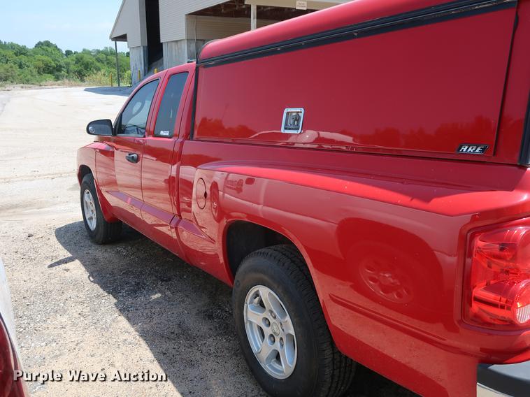 image for item EF9799 2006 Dodge Dakota Club Cab pickup truck