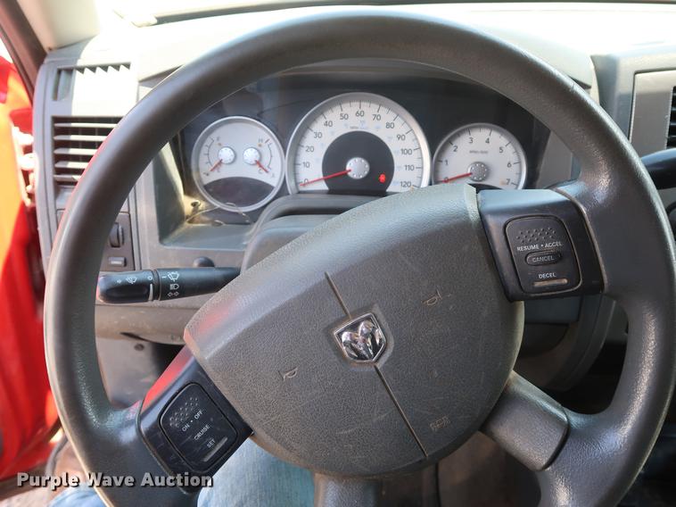 image for item EF9799 2006 Dodge Dakota Club Cab pickup truck