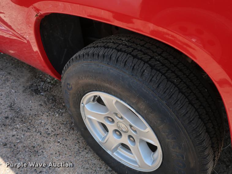 image for item EF9799 2006 Dodge Dakota Club Cab pickup truck