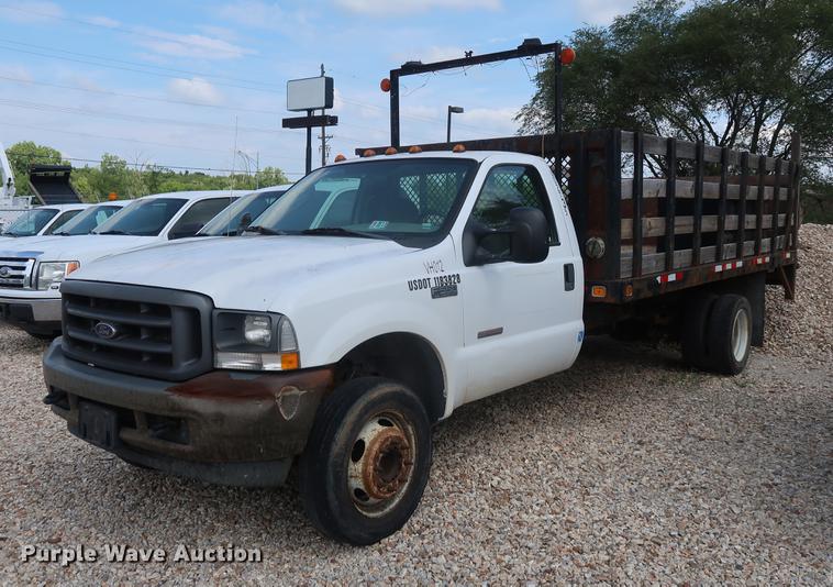 image for item EF9802 2004 Ford F550 Super Duty flatbed truck