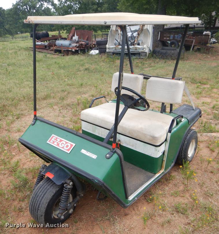 EZ GO Textron golf cart in Bixby, OK Item EK9582 sold Purple Wave