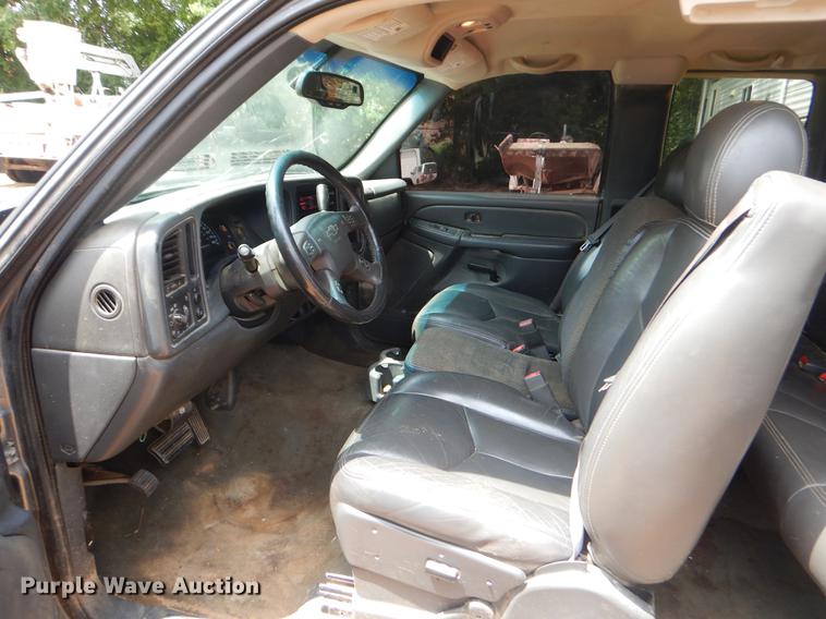 image for item EK9602 2007 Chevrolet Silverado Classic 1500 LT Ext. Cab pickup truck