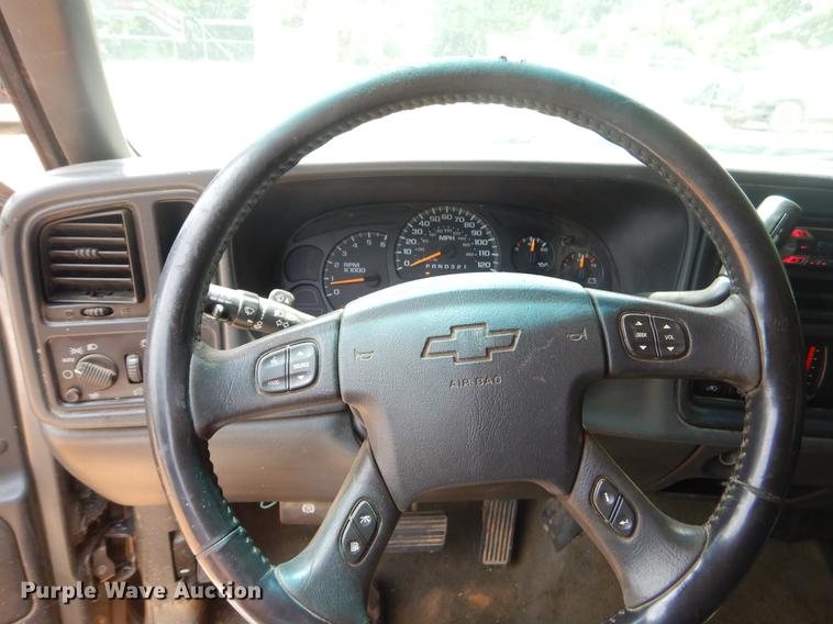 image for item EK9602 2007 Chevrolet Silverado Classic 1500 LT Ext. Cab pickup truck