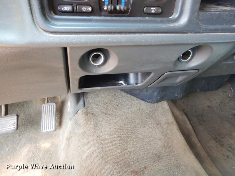 image for item EK9602 2007 Chevrolet Silverado Classic 1500 LT Ext. Cab pickup truck