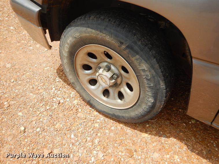 image for item EK9602 2007 Chevrolet Silverado Classic 1500 LT Ext. Cab pickup truck