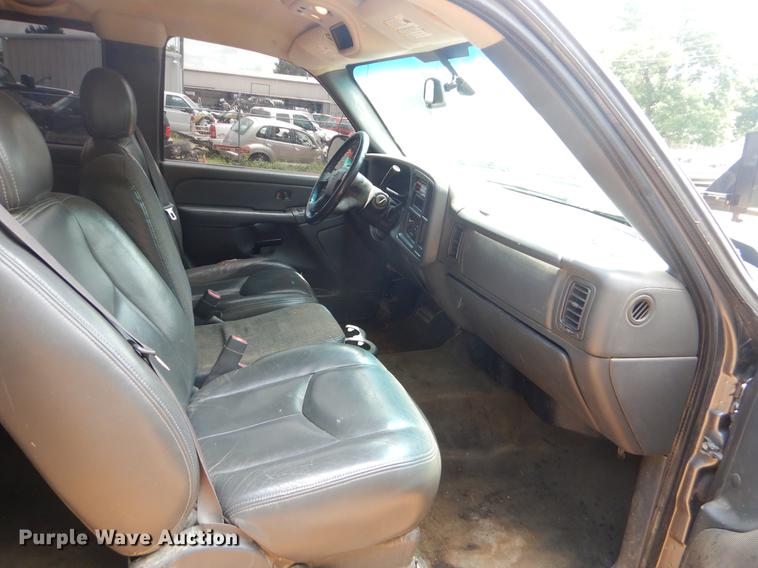 image for item EK9602 2007 Chevrolet Silverado Classic 1500 LT Ext. Cab pickup truck