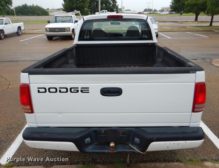 image for item EK9613 2000 Dodge Dakota Club Cab pickup truck