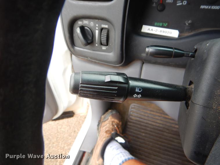 image for item EK9613 2000 Dodge Dakota Club Cab pickup truck