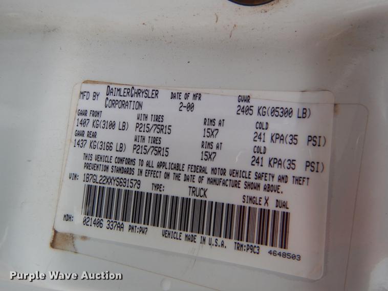 image for item EK9613 2000 Dodge Dakota Club Cab pickup truck