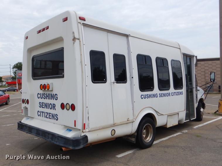 image for item EK9617 2003 Ford Econoline E450 shuttle bus