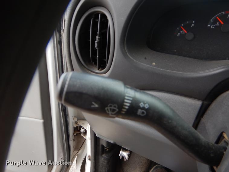 image for item EK9617 2003 Ford Econoline E450 shuttle bus