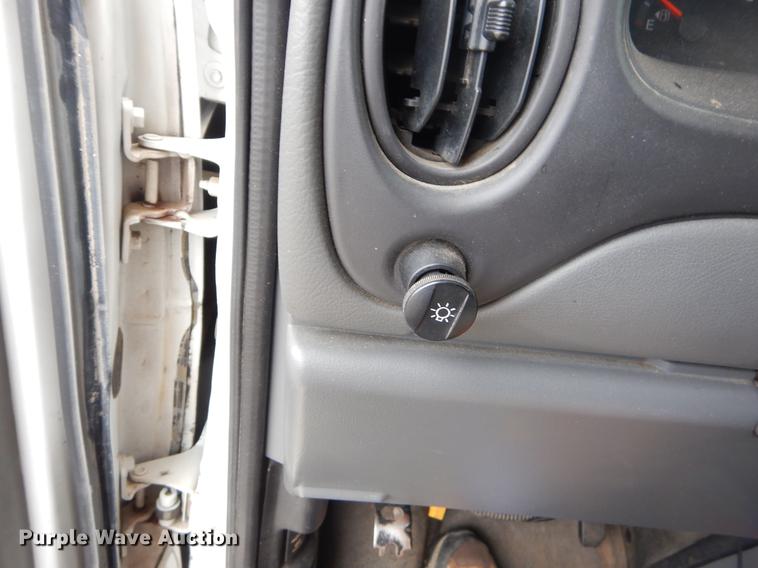 image for item EK9617 2003 Ford Econoline E450 shuttle bus