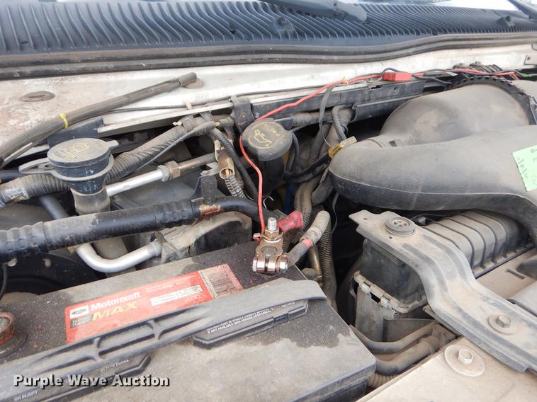 image for item EK9617 2003 Ford Econoline E450 shuttle bus