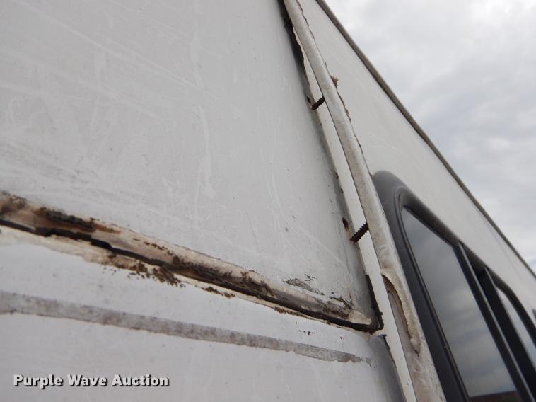 image for item EK9617 2003 Ford Econoline E450 shuttle bus