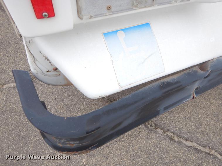 image for item EK9617 2003 Ford Econoline E450 shuttle bus