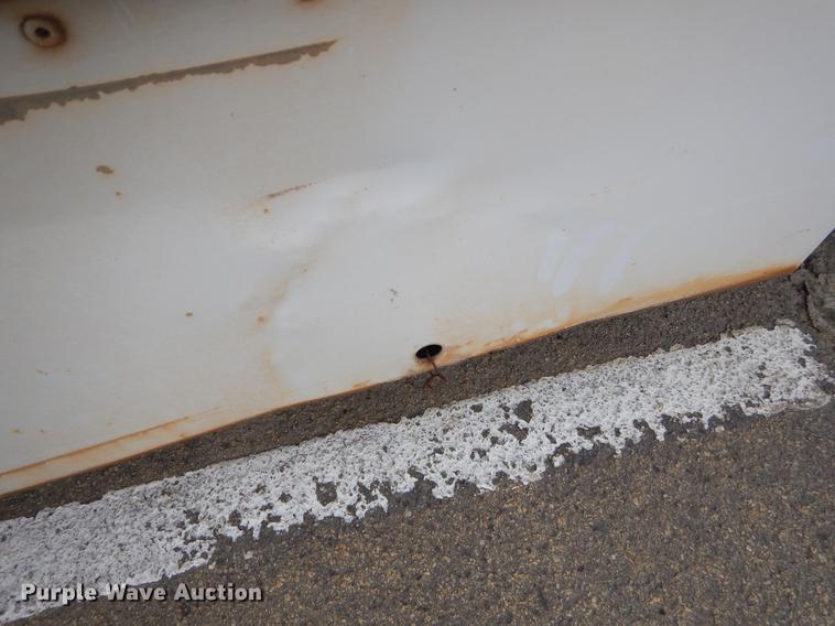 image for item EK9617 2003 Ford Econoline E450 shuttle bus