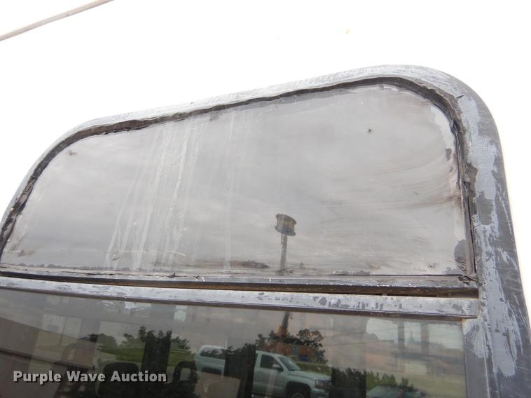 image for item EK9617 2003 Ford Econoline E450 shuttle bus