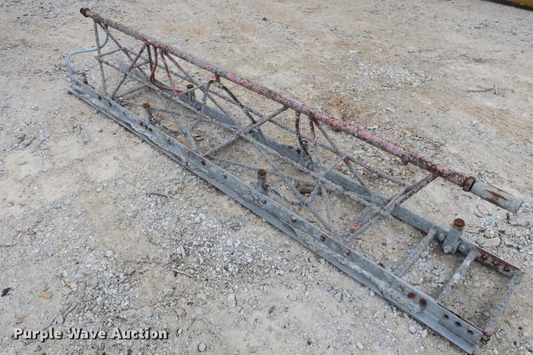 image for item EO9323 Razorback screed