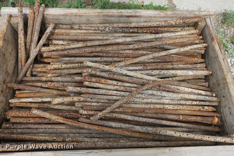 image for item EO9327 Concrete forms and pins