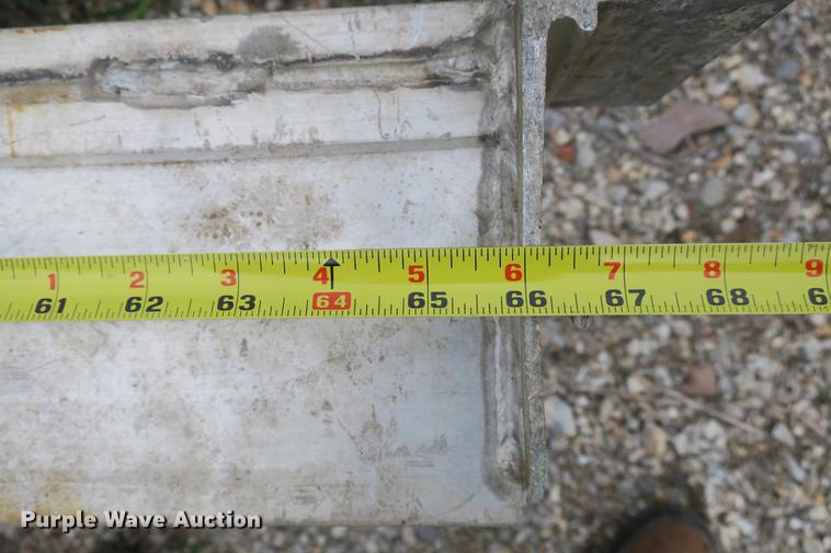 image for item EO9328 Approximately 21 aluminum spreader bars