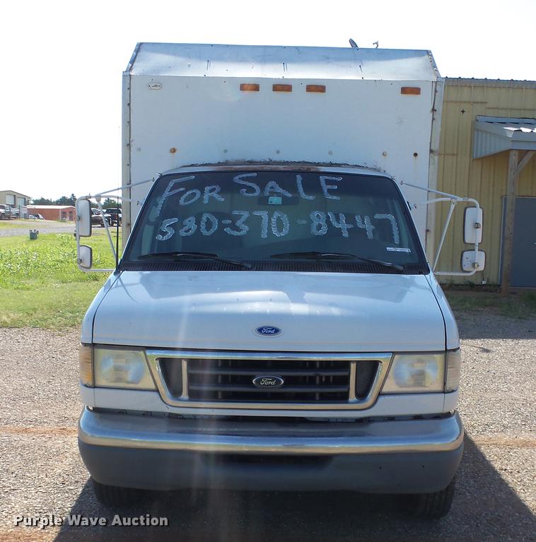 image for item ER9546 2002 Ford Econoline E350 box van