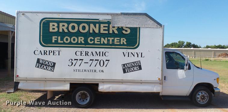 image for item ER9546 2002 Ford Econoline E350 box van