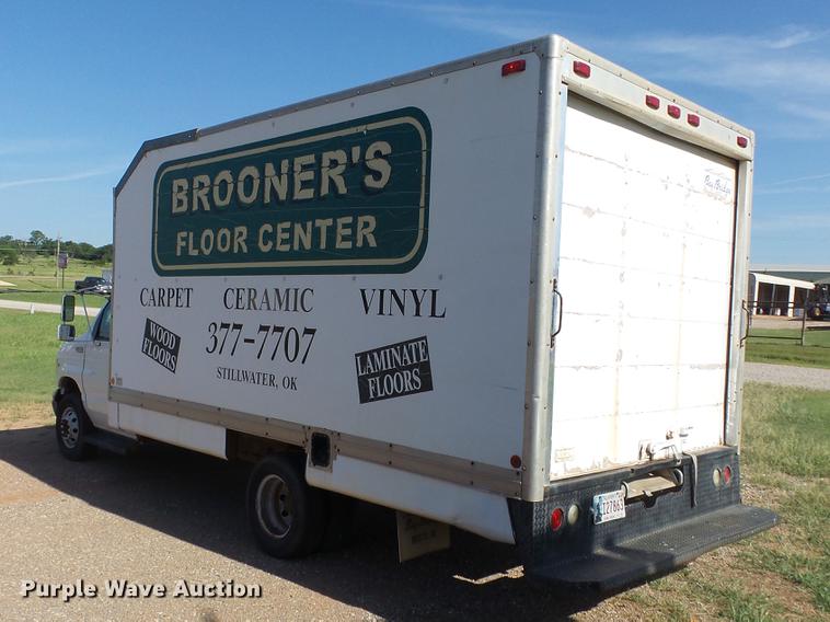 image for item ER9546 2002 Ford Econoline E350 box van