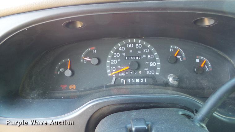 image for item ER9546 2002 Ford Econoline E350 box van