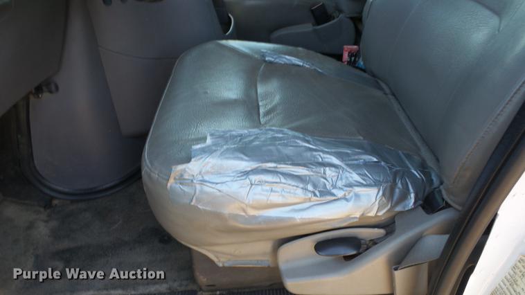 image for item ER9546 2002 Ford Econoline E350 box van