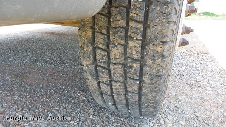 image for item ER9546 2002 Ford Econoline E350 box van