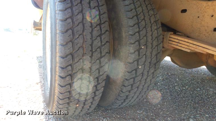 image for item ER9546 2002 Ford Econoline E350 box van