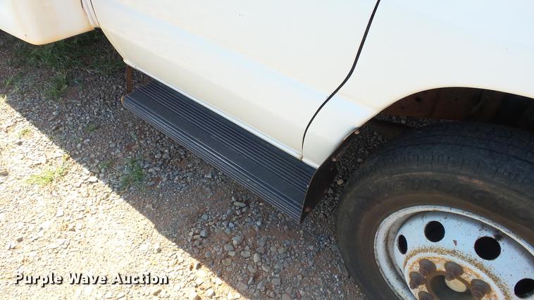 image for item ER9546 2002 Ford Econoline E350 box van