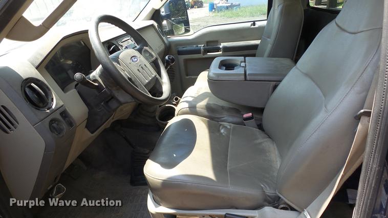 image for item ET9341 2008 Ford F450 Super Duty flatbed truck