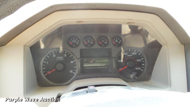 image for item ET9341 2008 Ford F450 Super Duty flatbed truck