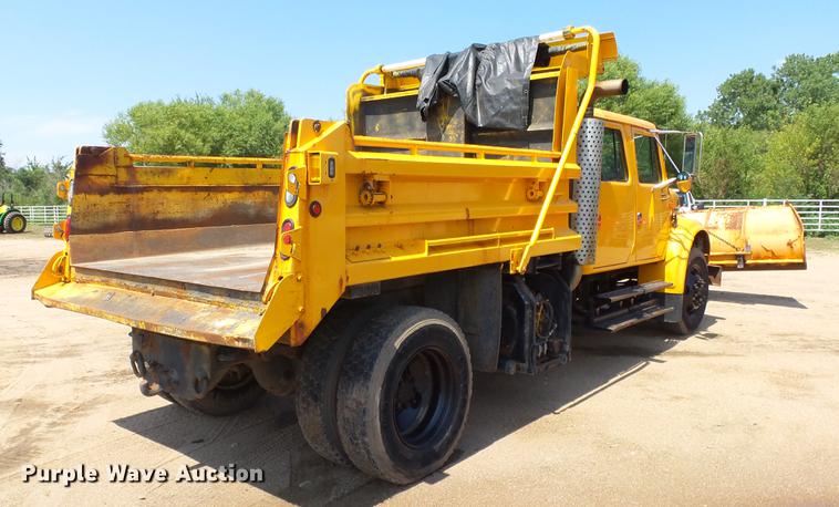 image for item ET9345 2002 International 4900 Crew Cab dump truck