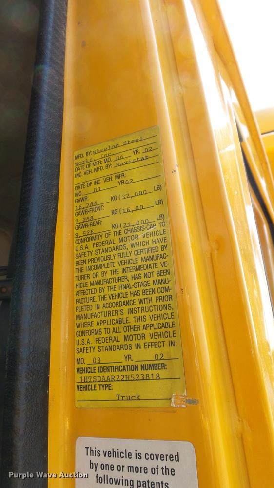 image for item ET9345 2002 International 4900 Crew Cab dump truck