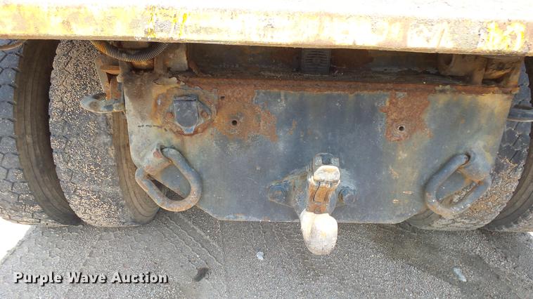 image for item ET9345 2002 International 4900 Crew Cab dump truck
