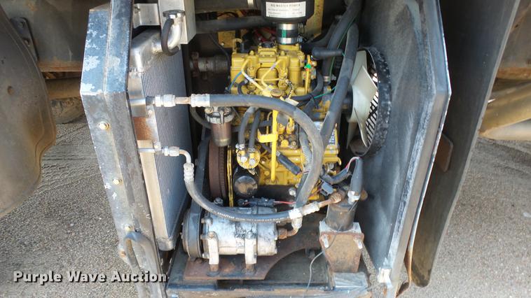 image for item ET9345 2002 International 4900 Crew Cab dump truck