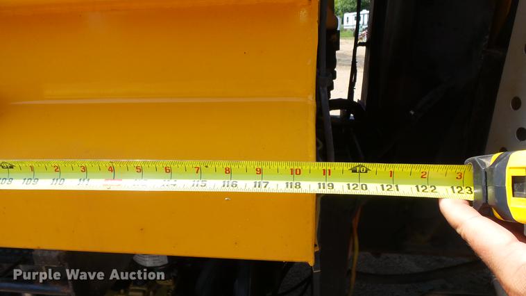 image for item ET9345 2002 International 4900 Crew Cab dump truck