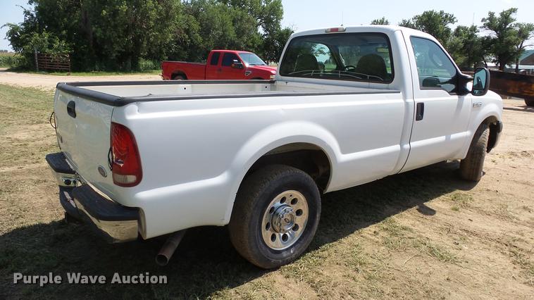 image for item ET9346 2006 Ford F250 Super Duty pickup truck