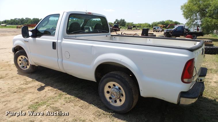 image for item ET9346 2006 Ford F250 Super Duty pickup truck